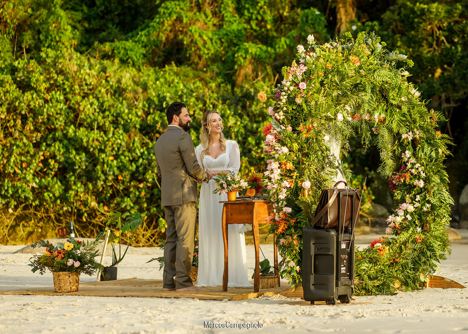 Foto Cas Aline e Edvald - Imagem 8