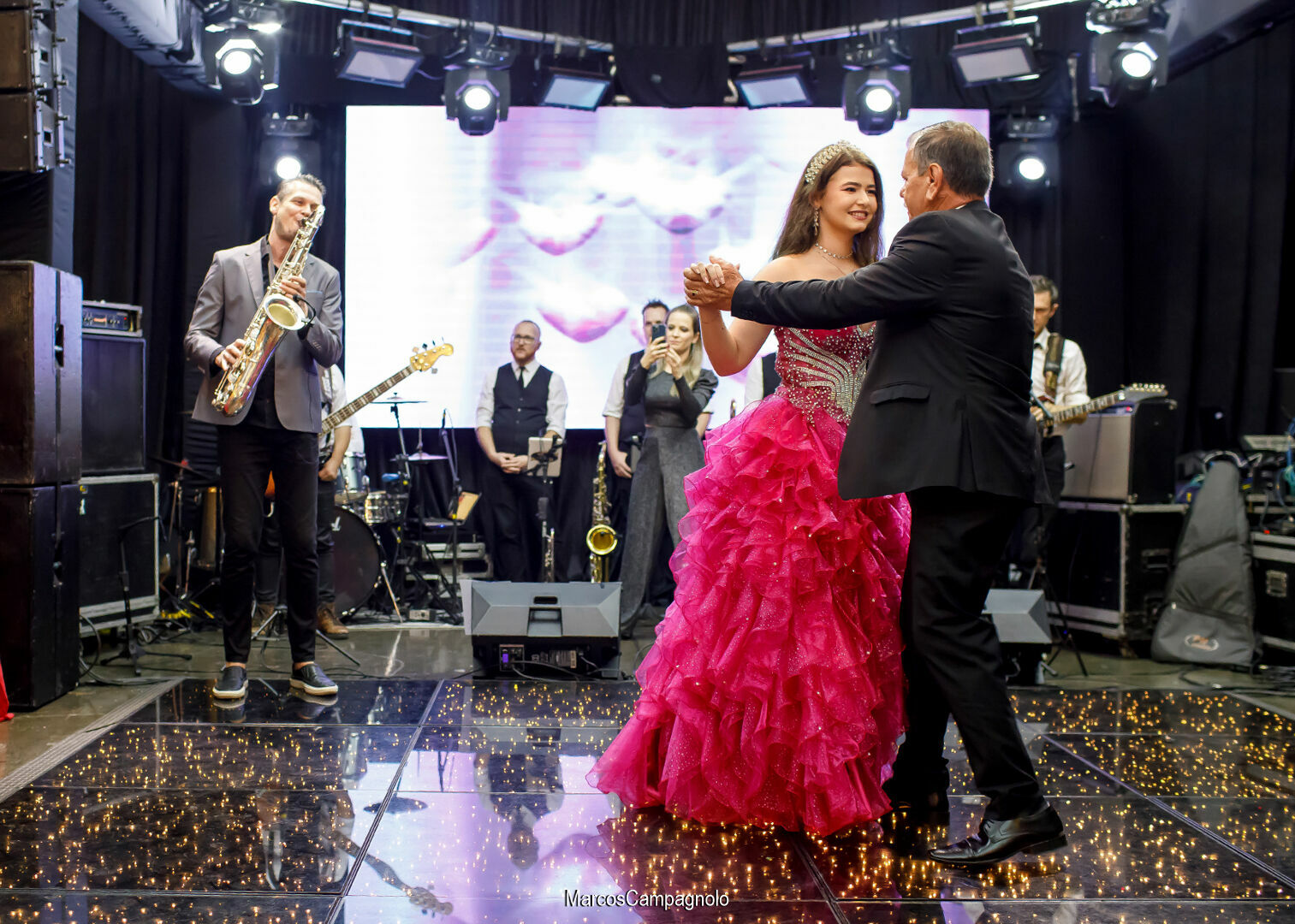 Foto 15 anos Victória  - Imagem 37