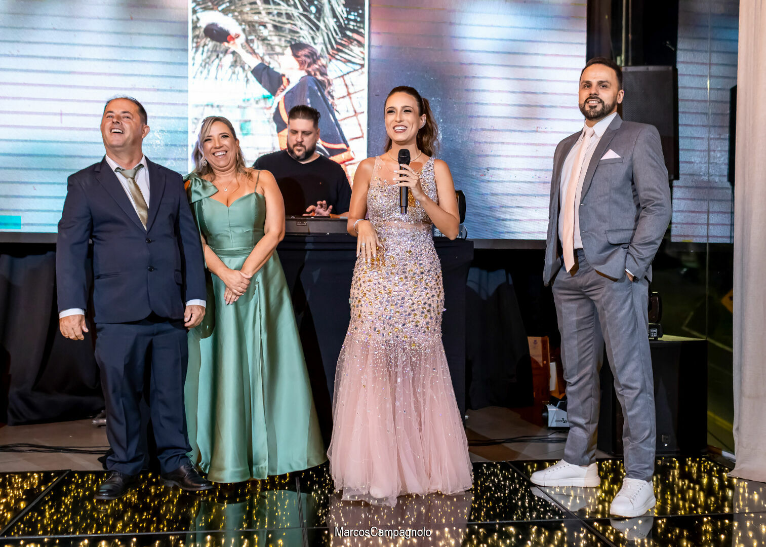 Foto Formatura Direito Mirela - Imagem 19